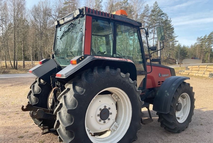 VALMET 6600-4 - Farm tractor: picture 3 VALMET 6600-4 - Farm tractor: picture 3