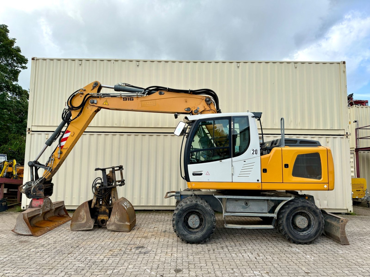 Liebherr A916 / Deutsche Maschine / Löffel + Greifer - Wheel excavator: picture 2 Liebherr A916 / Deutsche Maschine / Löffel + Greifer - Wheel excavator: picture 2