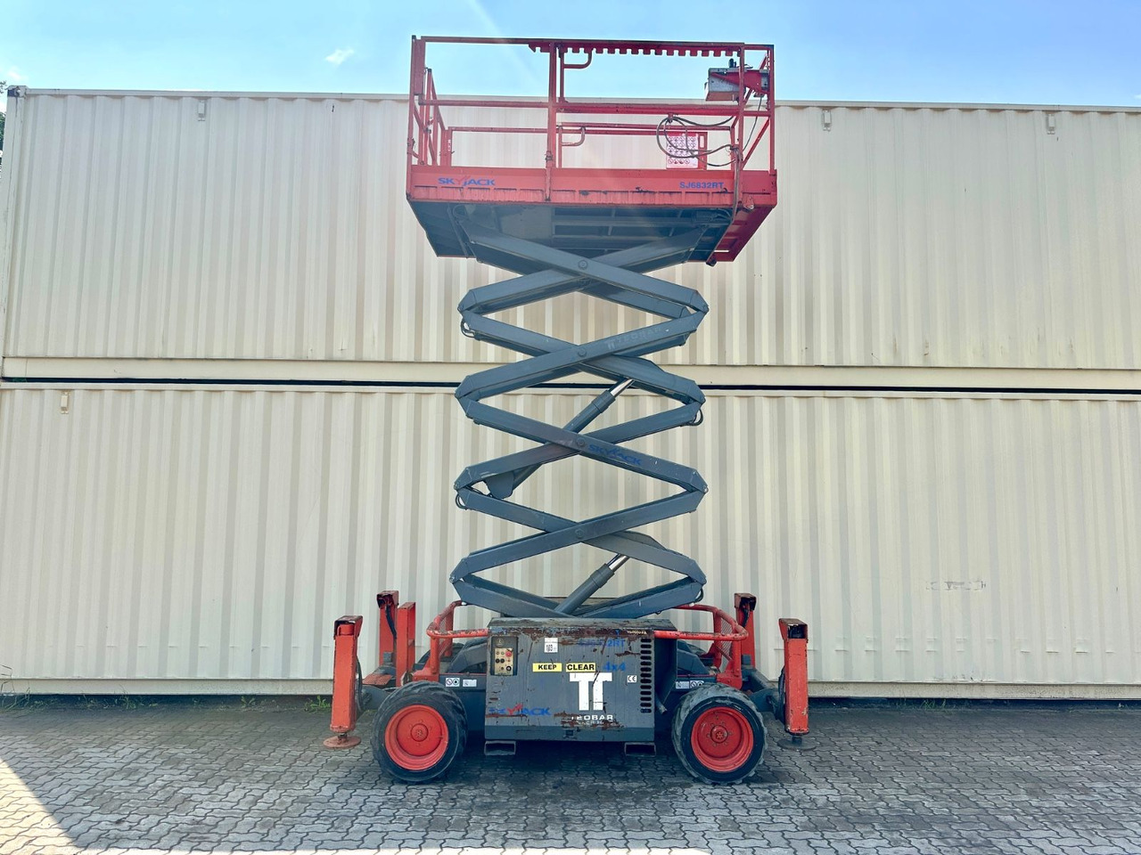 Skyjack SJ6832RT 4x4 Diesel, 11.8 Meter, 1.493 H - Scissor lift: picture 1 Skyjack SJ6832RT 4x4 Diesel, 11.8 Meter, 1.493 H - Scissor lift: picture 1