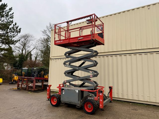 Skyjack SJ6832RT 4x4 Diesel, 11.8 Meter, 1.592 H - Scissor lift: picture 3 Skyjack SJ6832RT 4x4 Diesel, 11.8 Meter, 1.592 H - Scissor lift: picture 3