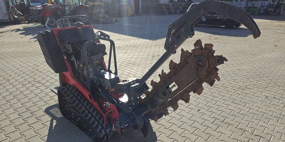 Koparka łańcuchowa Barreto 20RTK E2024TK baretto - Trencher: picture 4 Koparka łańcuchowa Barreto 20RTK E2024TK baretto - Trencher: picture 4