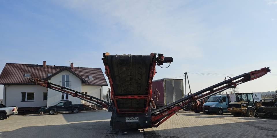 Przesiewacz mobilny Sandvik QE241 tylko 2980 h - Screener: picture 4 Przesiewacz mobilny Sandvik QE241 tylko 2980 h - Screener: picture 4