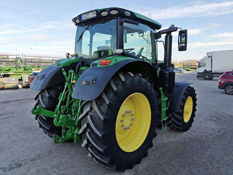 John Deere 6215R Autopowr - Farm tractor: picture 3 John Deere 6215R Autopowr - Farm tractor: picture 3