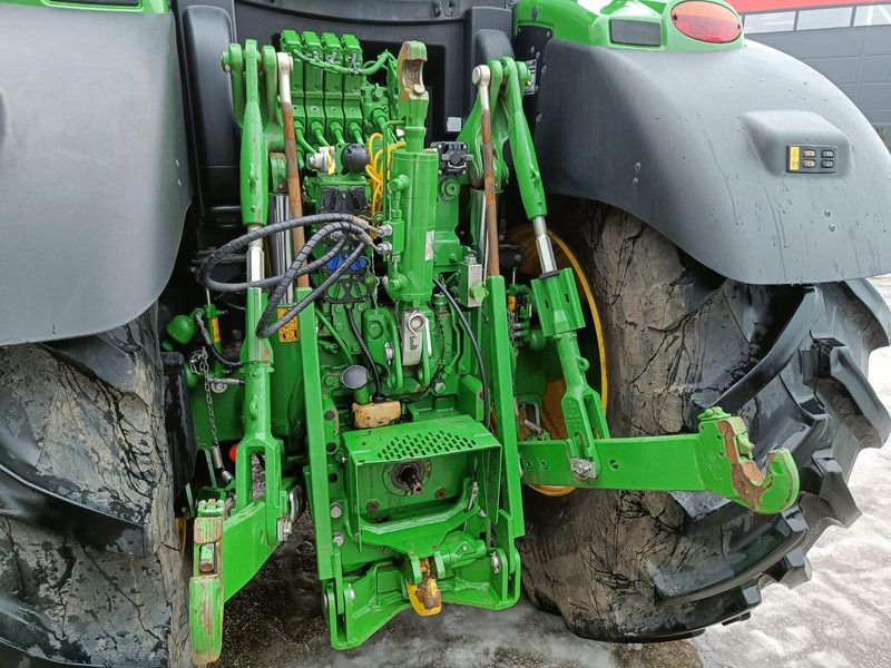 Farm tractor John Deere 6215R: picture 10