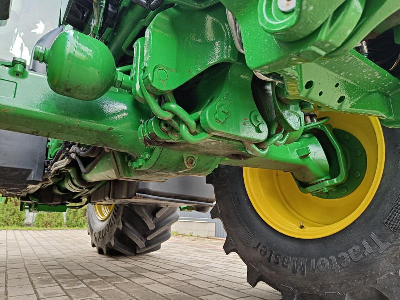 Farm tractor John Deere 6R 155: picture 10