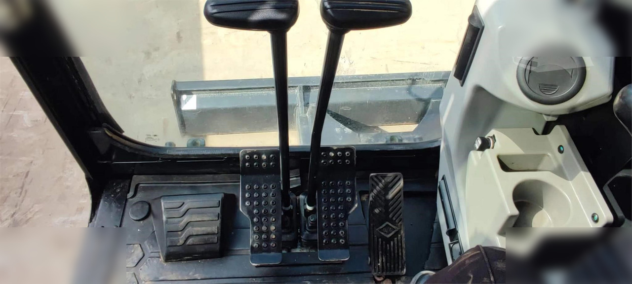 CATERPILLAR 305.5E2 - Mini excavator: picture 4 CATERPILLAR 305.5E2 - Mini excavator: picture 4