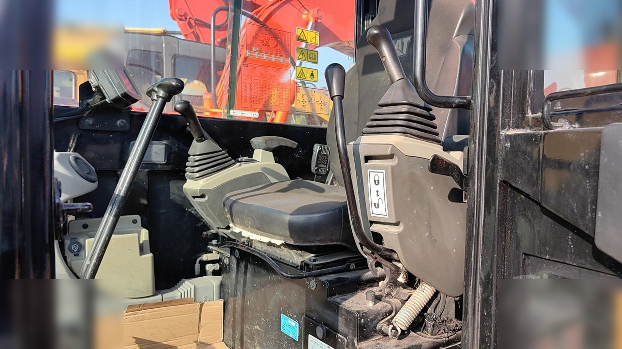 CATERPILLAR 305.5E2 - Mini excavator: picture 4 CATERPILLAR 305.5E2 - Mini excavator: picture 4