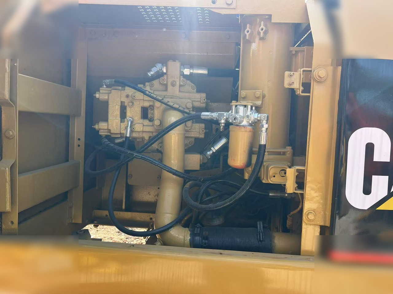 CATERPILLAR 320BL - Crawler excavator: picture 5 CATERPILLAR 320BL - Crawler excavator: picture 5