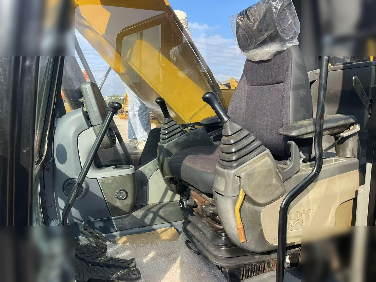 CATERPILLAR 320D - Crawler excavator: picture 5 CATERPILLAR 320D - Crawler excavator: picture 5