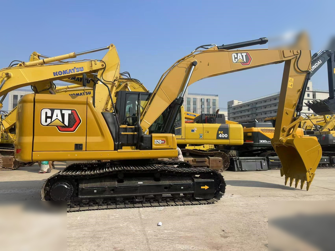 CATERPILLAR 320GC - Crawler excavator: picture 3 CATERPILLAR 320GC - Crawler excavator: picture 3