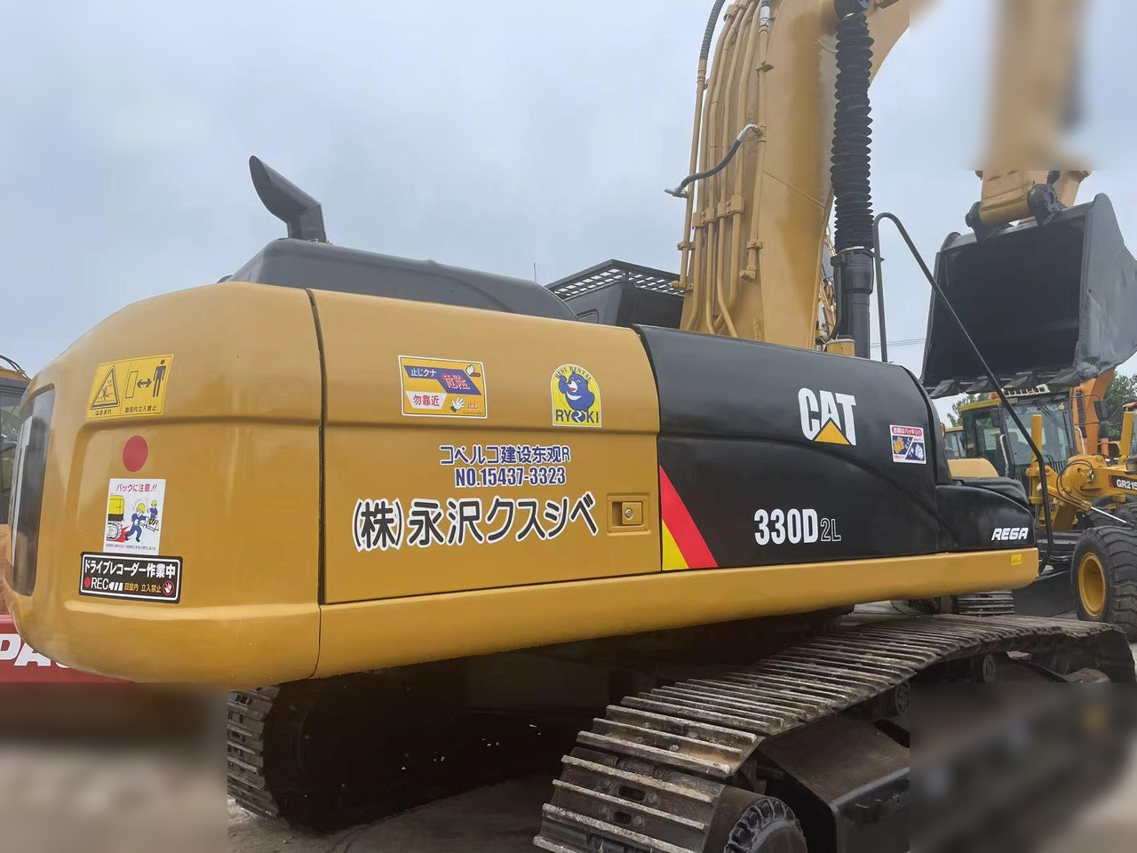 CATERPILLAR 330D2 - Crawler excavator: picture 2 CATERPILLAR 330D2 - Crawler excavator: picture 2