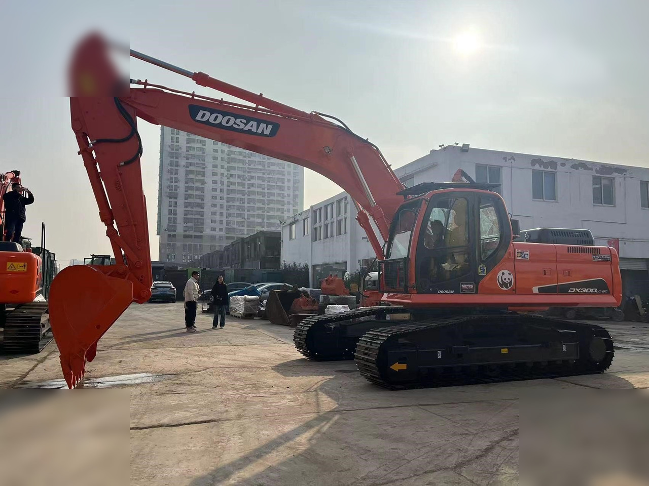 DOOSAN DX300 LC-9C - Crawler excavator: picture 1 DOOSAN DX300 LC-9C - Crawler excavator: picture 1