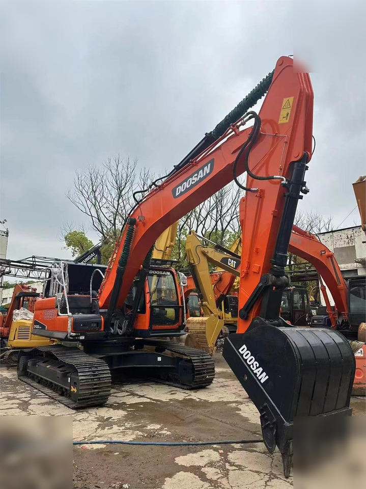 DOOSAN DX300 LC - Crawler excavator: picture 5 DOOSAN DX300 LC - Crawler excavator: picture 5