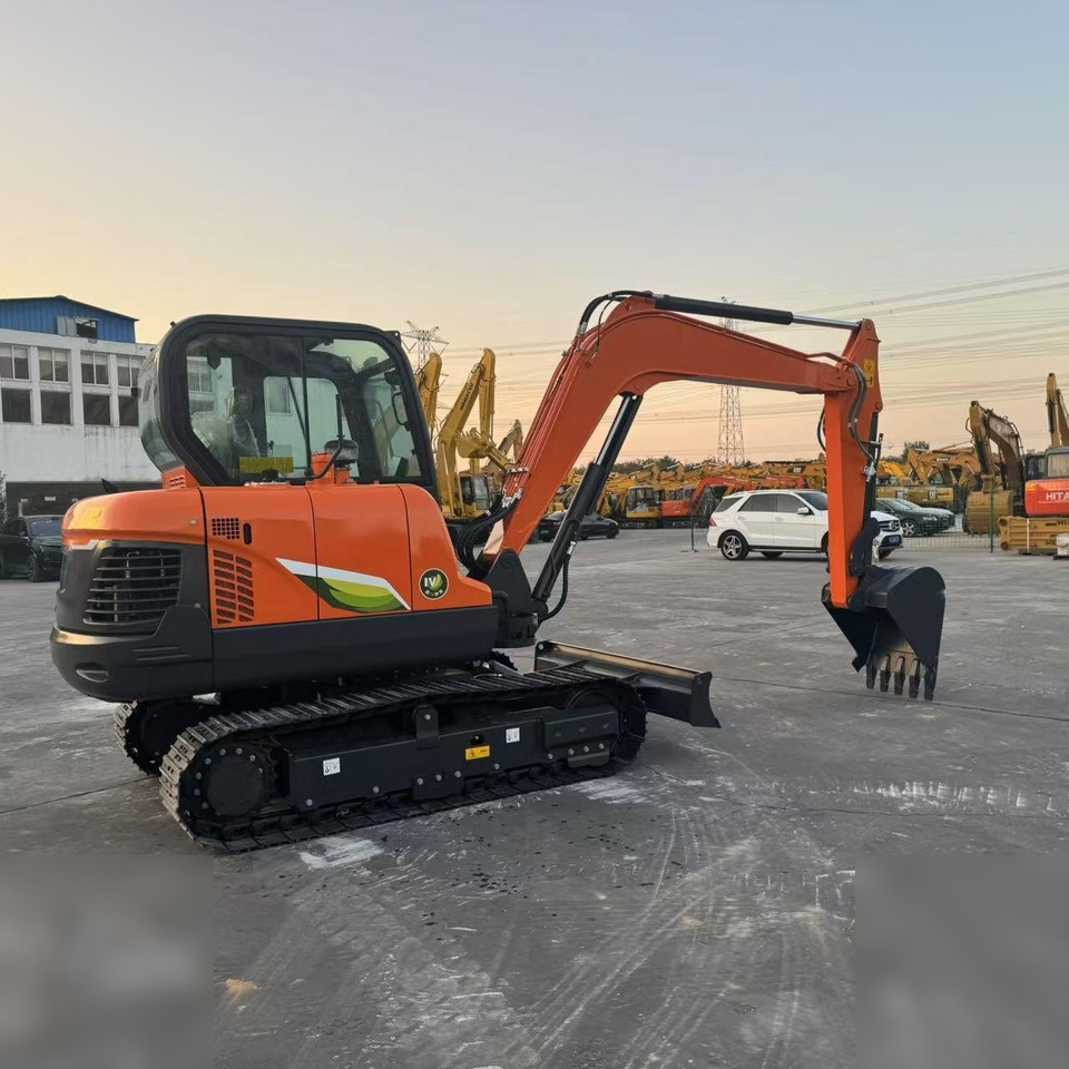DOOSAN DX60E-10N - Crawler excavator: picture 5 DOOSAN DX60E-10N - Crawler excavator: picture 5