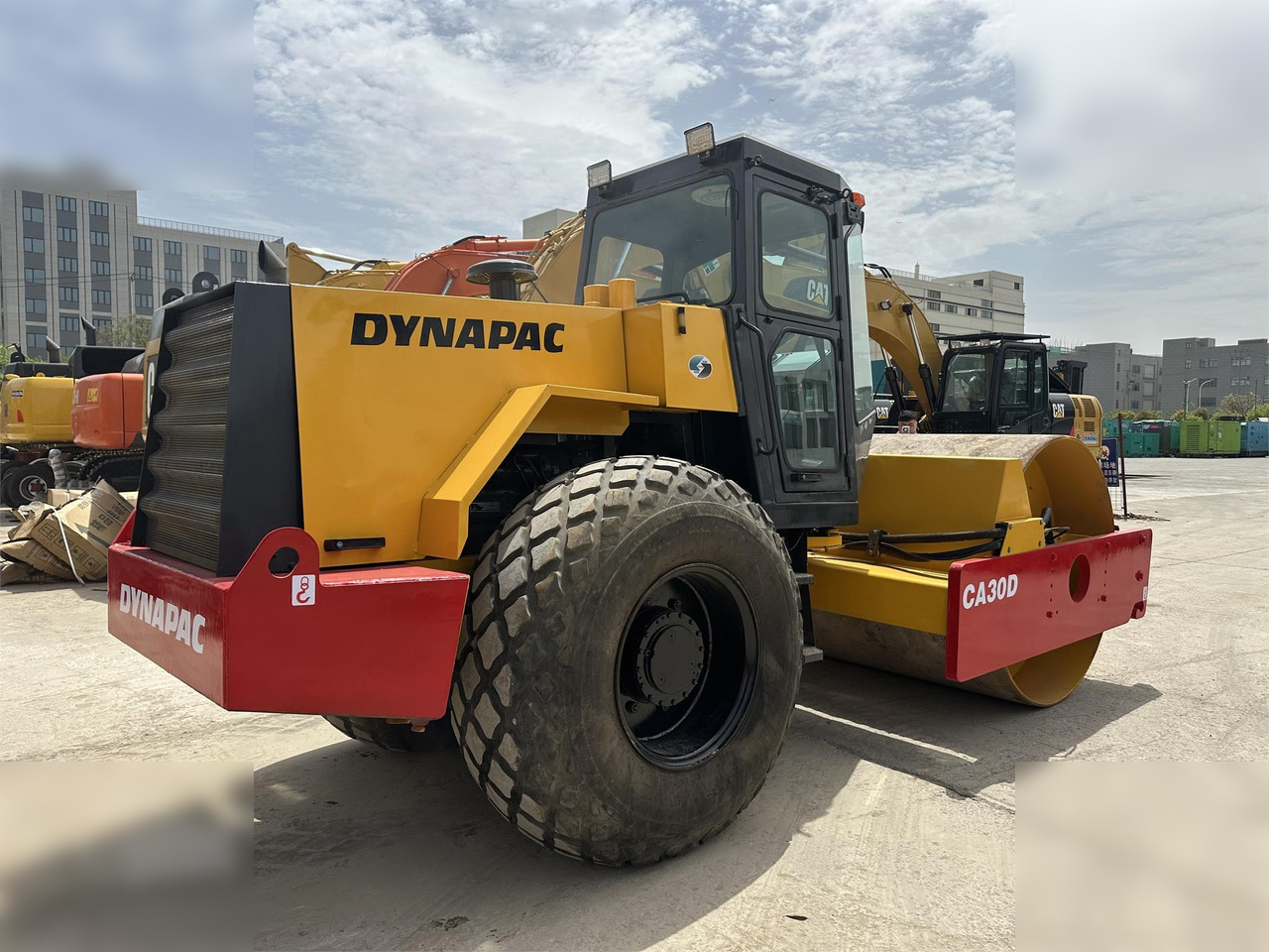 DYNAPAC CA30D - Roller: picture 3 DYNAPAC CA30D - Roller: picture 3