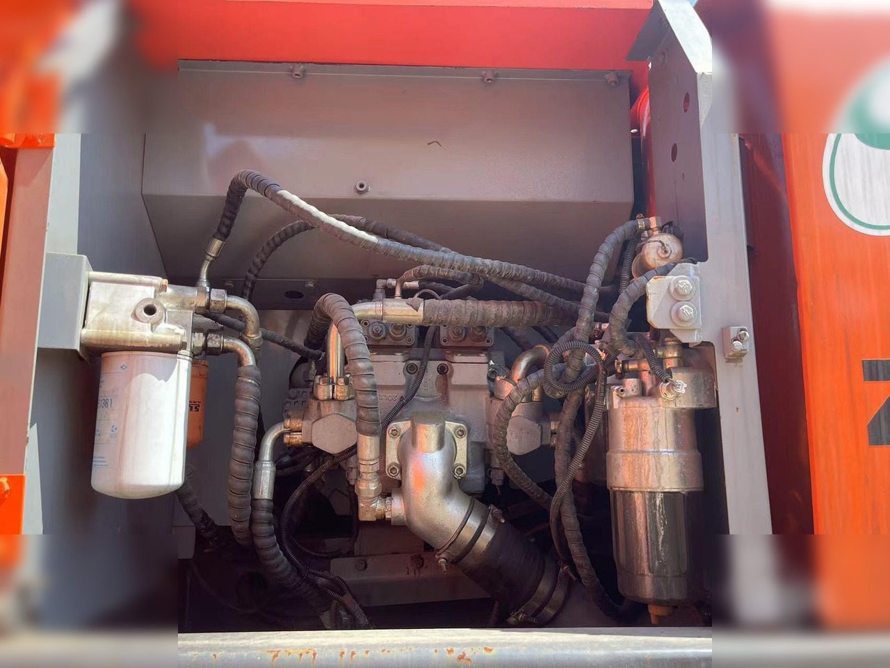 HITACHI ZX200-3 - Crawler excavator: picture 5 HITACHI ZX200-3 - Crawler excavator: picture 5