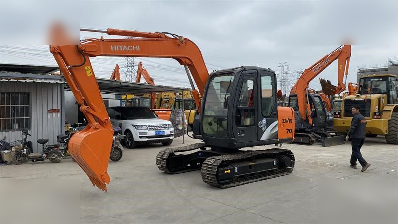 HITACHI ZX70 - Crawler excavator: picture 3 HITACHI ZX70 - Crawler excavator: picture 3