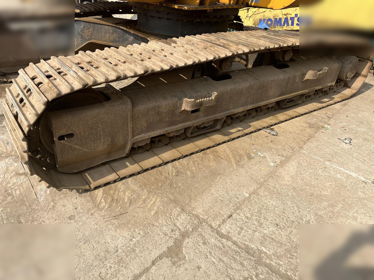 Lease a JCB JS220 LC JCB JS220 LC: picture 6