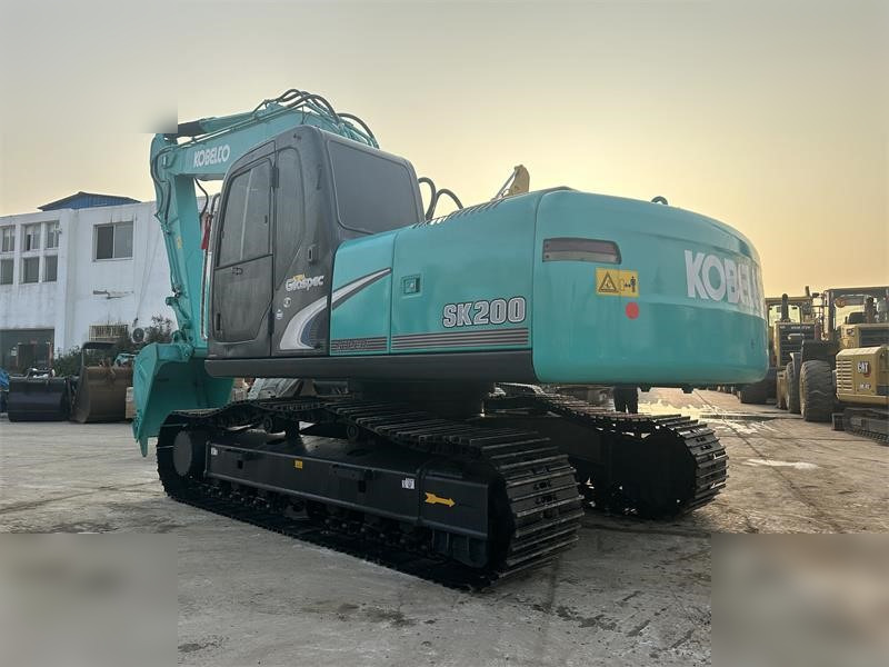 KOBELCO SK200-6E - Crawler excavator: picture 3 KOBELCO SK200-6E - Crawler excavator: picture 3