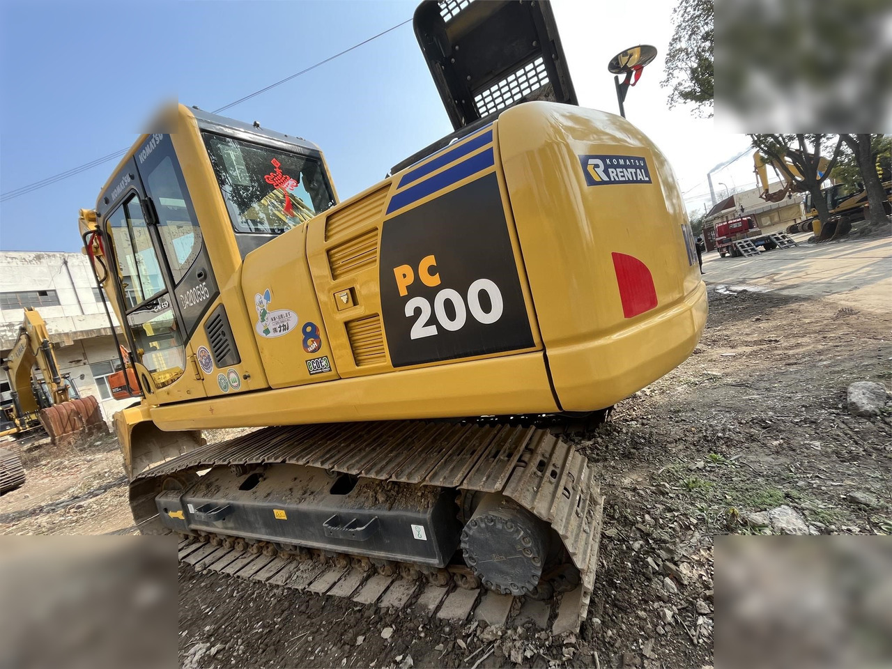 KOMATSU PC200-8 - Crawler excavator: picture 1 KOMATSU PC200-8 - Crawler excavator: picture 1