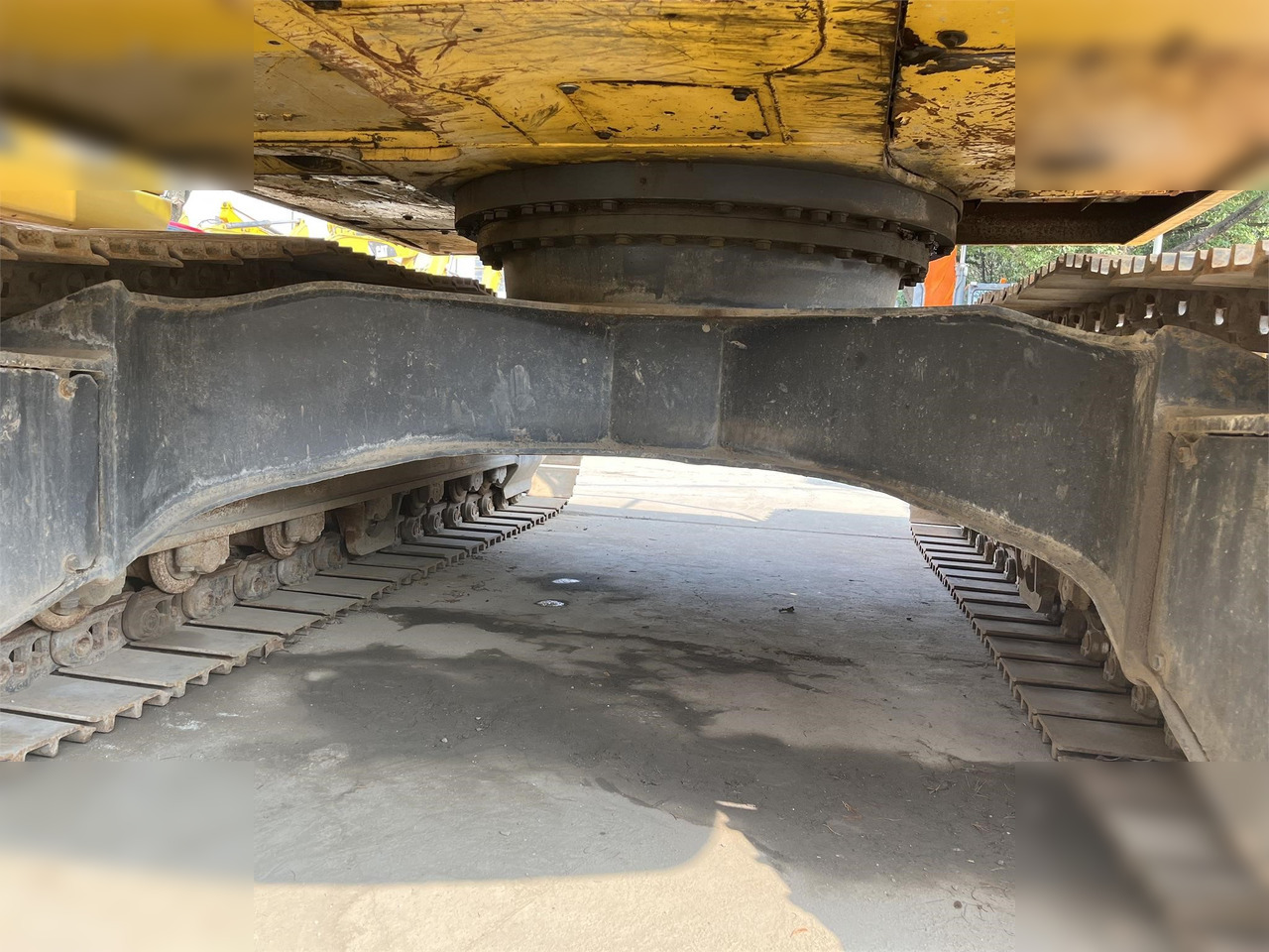 KOMATSU PC200-8 - Crawler excavator: picture 3 KOMATSU PC200-8 - Crawler excavator: picture 3
