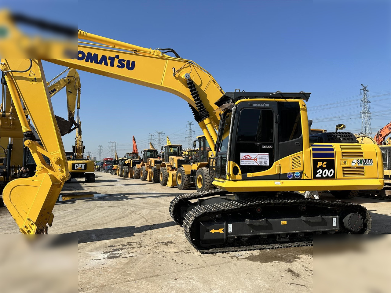 KOMATSU PC200-8 - Crawler excavator: picture 1 KOMATSU PC200-8 - Crawler excavator: picture 1