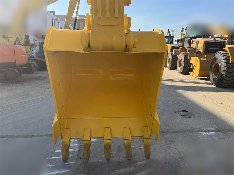 KOMATSU PC200-8N1 - Crawler excavator: picture 5 KOMATSU PC200-8N1 - Crawler excavator: picture 5