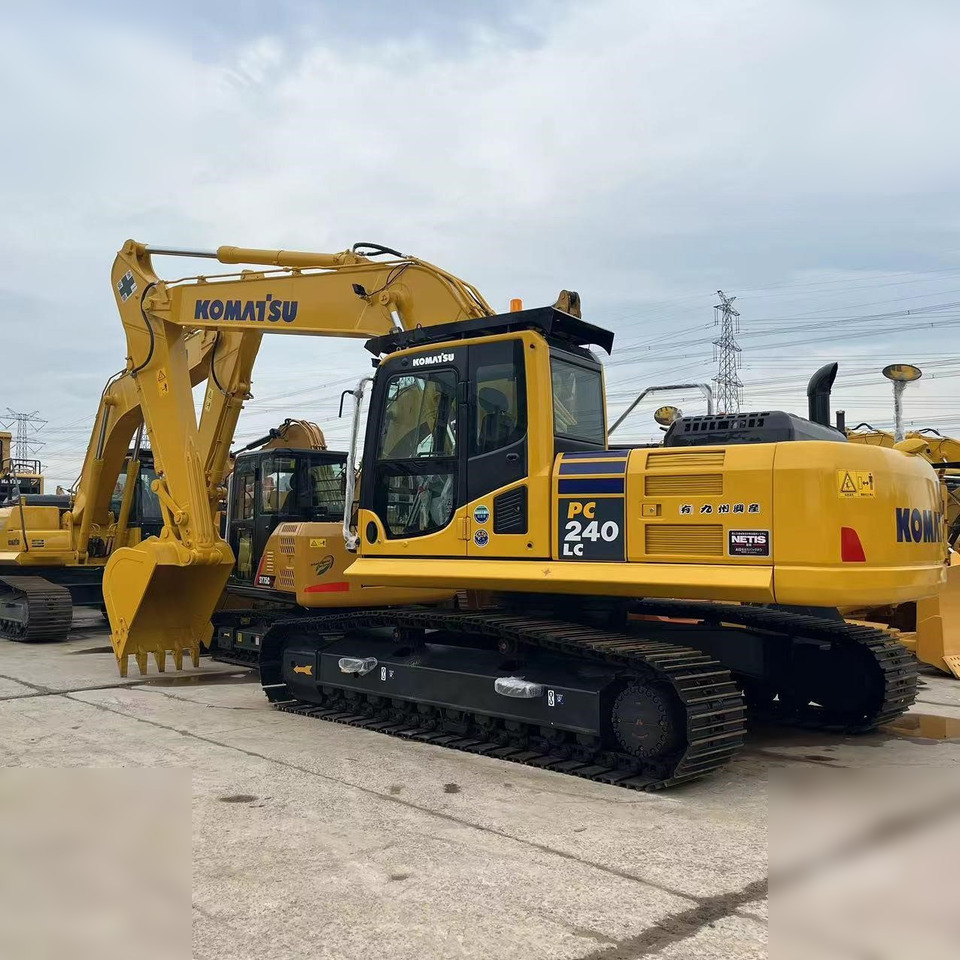 KOMATSU PC240 LC-8M0 - Crawler excavator: picture 1 KOMATSU PC240 LC-8M0 - Crawler excavator: picture 1