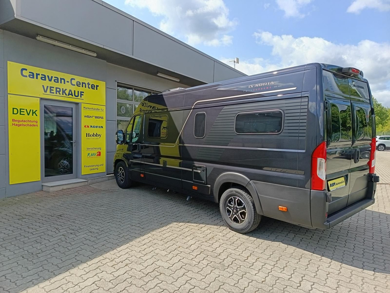 Adria Twin Edition 640 SGX Maxi 132kW*138L KÜHLSCHRANK - Camper van: picture 5 Adria Twin Edition 640 SGX Maxi 132kW*138L KÜHLSCHRANK - Camper van: picture 5