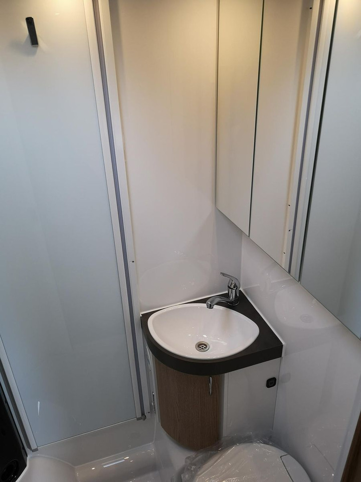 Semi-integrated motorhome Hobby Optima V65 GE Edition F*AHK*MARKISE*NAVI*SOFORT*: picture 18