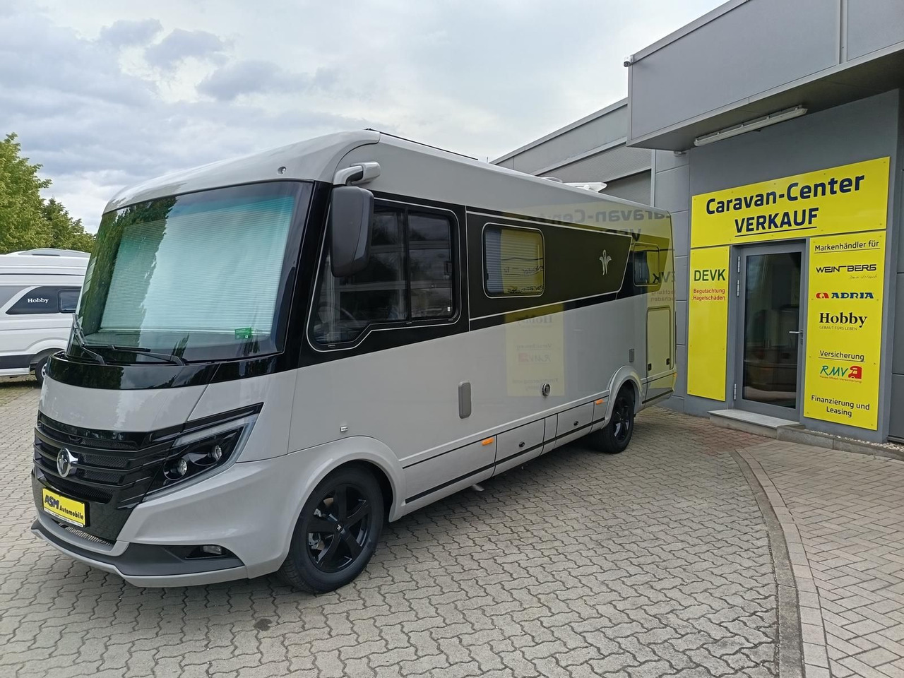 Niesmann + Bischoff iSmove 6.9 E 132 kW*AHK*SOLAR*SAT*TV*DACHKLIMA* - Integrated motorhome: picture 4 Niesmann + Bischoff iSmove 6.9 E 132 kW*AHK*SOLAR*SAT*TV*DACHKLIMA* - Integrated motorhome: picture 4