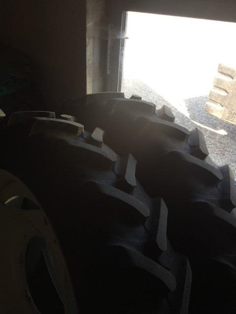 Alliance 270/95R36 Forhjul - New Holland T7 SWB - Tire for Agricultural machinery: picture 3 Alliance 270/95R36 Forhjul - New Holland T7 SWB - Tire for Agricultural machinery: picture 3