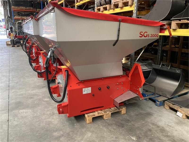 Bredal SGS 2000 Inkl. Lysanlæg, sold og rullepresenning - Sand/ Salt spreader for Municipal/ Special vehicle: picture 1 Bredal SGS 2000 Inkl. Lysanlæg, sold og rullepresenning - Sand/ Salt spreader for Municipal/ Special vehicle: picture 1
