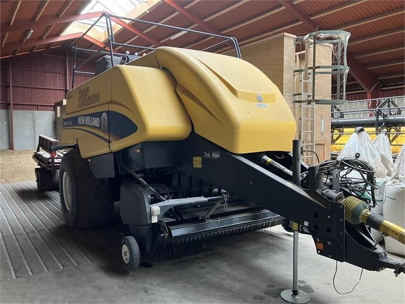 New Holland BB9090 PLUS med Parkland 325 vogn - Square baler: picture 2 New Holland BB9090 PLUS med Parkland 325 vogn - Square baler: picture 2