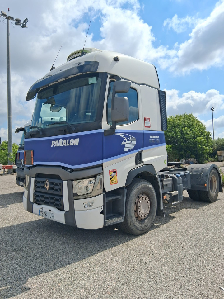Renault T460T 4X2 E6 - Tractor unit: picture 2 Renault T460T 4X2 E6 - Tractor unit: picture 2
