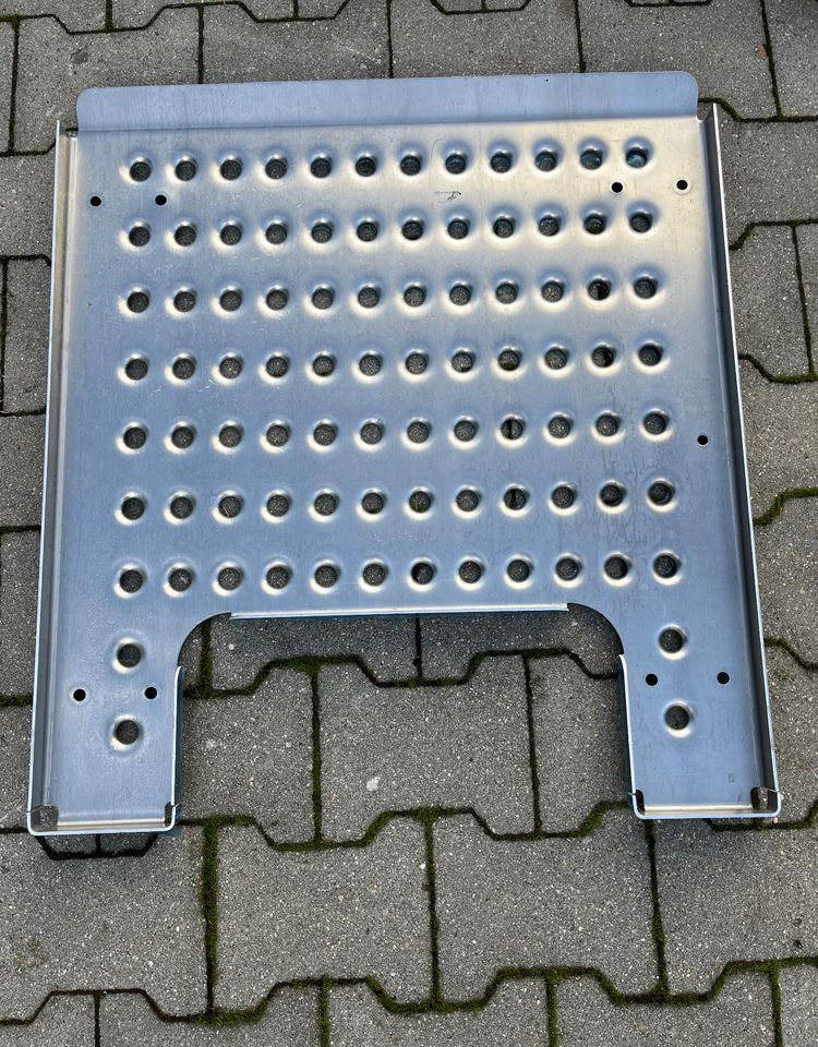 Podest zbiornika Volvo FH FM NOWY pokrywa płyta - Body and exterior for Truck: picture 2 Podest zbiornika Volvo FH FM NOWY pokrywa płyta - Body and exterior for Truck: picture 2