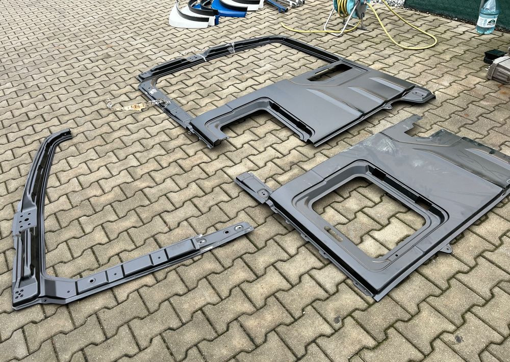 Poszycie kabiny MAN TG3 TGX nowy model ćwiartki bok kabiny - Body and exterior for Truck: picture 1 Poszycie kabiny MAN TG3 TGX nowy model ćwiartki bok kabiny - Body and exterior for Truck: picture 1