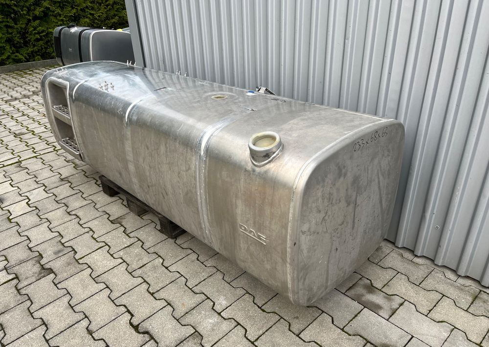 Zbiornik paliwa DAF XG XF CF 845 litrów bak - Fuel processing/ Fuel delivery for Truck: picture 2 Zbiornik paliwa DAF XG XF CF 845 litrów bak - Fuel processing/ Fuel delivery for Truck: picture 2