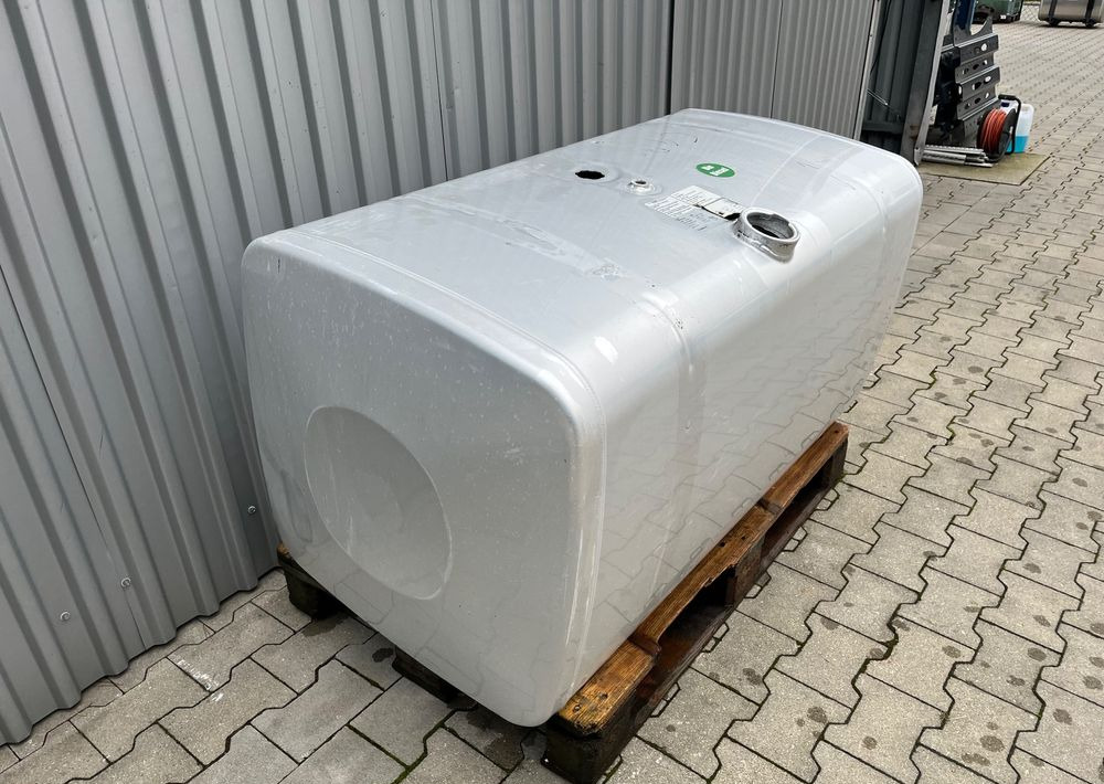 Zbiornik paliwa MAN TGX TGS 580 litrów bak - Fuel processing/ Fuel delivery for Truck: picture 3 Zbiornik paliwa MAN TGX TGS 580 litrów bak - Fuel processing/ Fuel delivery for Truck: picture 3