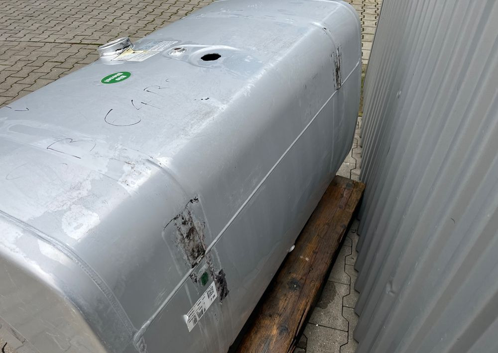 Zbiornik paliwa MAN TGX TGS 580 litrów bak - Fuel processing/ Fuel delivery for Truck: picture 4 Zbiornik paliwa MAN TGX TGS 580 litrów bak - Fuel processing/ Fuel delivery for Truck: picture 4