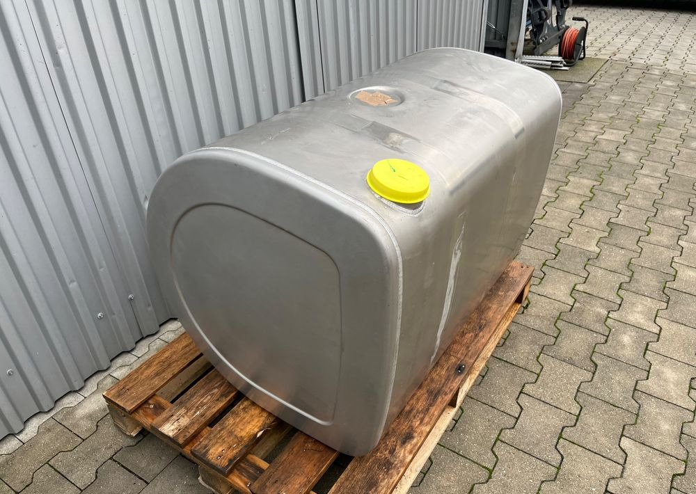 Zbiornik paliwa Volvo FH FM Renault 405 litrów bak 101 cm - Fuel processing/ Fuel delivery for Truck: picture 3 Zbiornik paliwa Volvo FH FM Renault 405 litrów bak 101 cm - Fuel processing/ Fuel delivery for Truck: picture 3