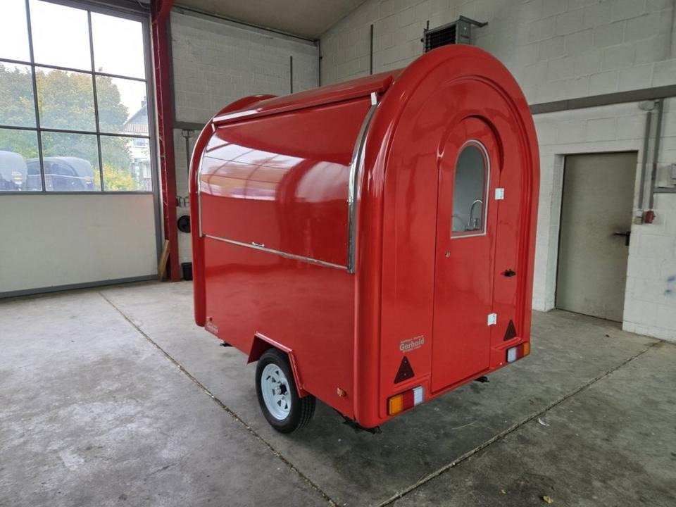 PKW-Anhänger Food-Trailer Verkaufsanhänger Imbiss Abzugshaube - Vending trailer: picture 3 PKW-Anhänger Food-Trailer Verkaufsanhänger Imbiss Abzugshaube - Vending trailer: picture 3