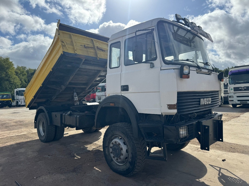 Iveco Magirus 170 - 25 (4X4 / GRAND PONT / LAMES / POMPE MANUELLE) - Tipper: picture 3 Iveco Magirus 170 - 25 (4X4 / GRAND PONT / LAMES / POMPE MANUELLE) - Tipper: picture 3