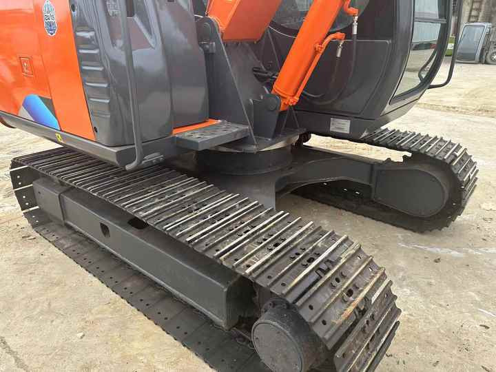 Cheap Price Hitachi ZX70 Used Excavator for Sale Used 6 Tons Hitachi Mini Excavator with Good Performance - Crawler excavator: picture 5 Cheap Price Hitachi ZX70 Used Excavator for Sale Used 6 Tons Hitachi Mini Excavator with Good Performance - Crawler excavator: picture 5