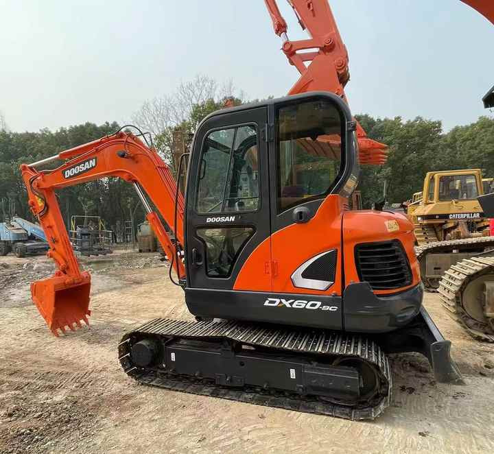 Used Doosan DX60-9c Excavator | Low Hours | Robust Undercarriage | Global Shipping | Discounted Price - Excavator: picture 4 Used Doosan DX60-9c Excavator | Low Hours | Robust Undercarriage | Global Shipping | Discounted Price - Excavator: picture 4