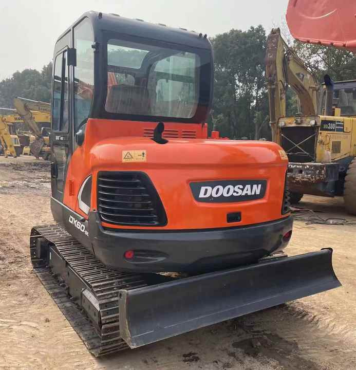 Used Doosan DX60-9c Excavator | Low Hours | Robust Undercarriage | Global Shipping | Discounted Price - Excavator: picture 3 Used Doosan DX60-9c Excavator | Low Hours | Robust Undercarriage | Global Shipping | Discounted Price - Excavator: picture 3