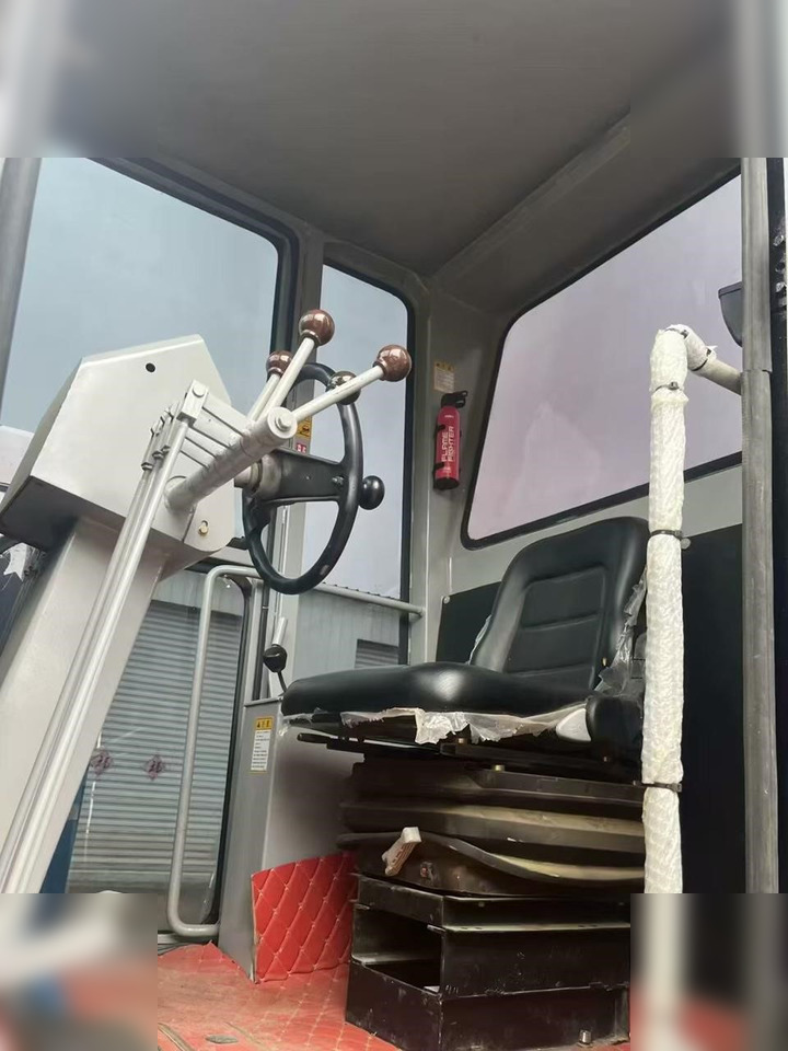 Grader CATERPILLAR 140K: picture 16