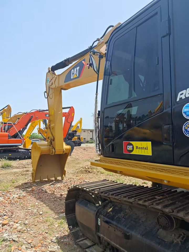 CATERPILLAR 329D - Crawler excavator: picture 2 CATERPILLAR 329D - Crawler excavator: picture 2