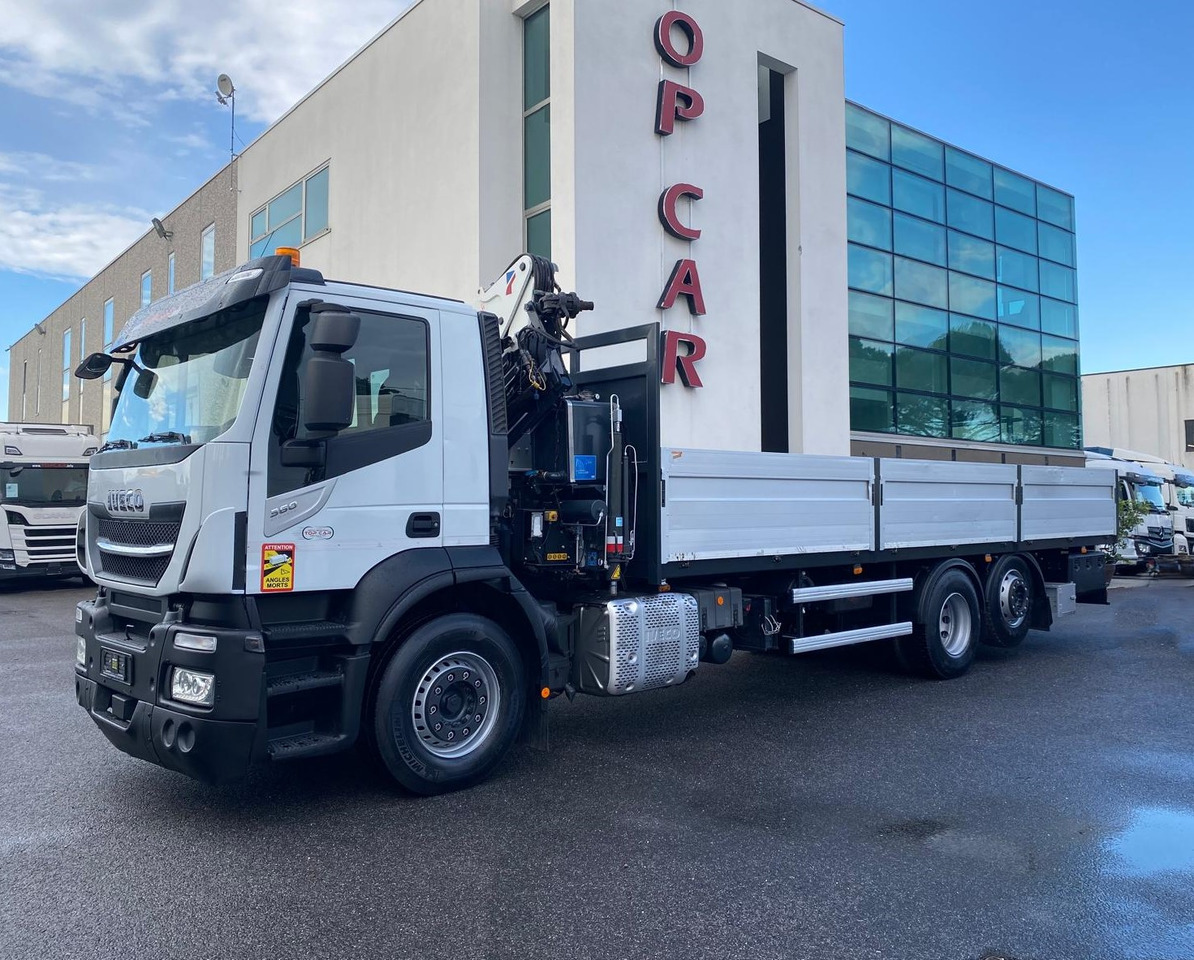 IVECO AD260S36 - Dropside/ Flatbed truck: picture 3 IVECO AD260S36 - Dropside/ Flatbed truck: picture 3