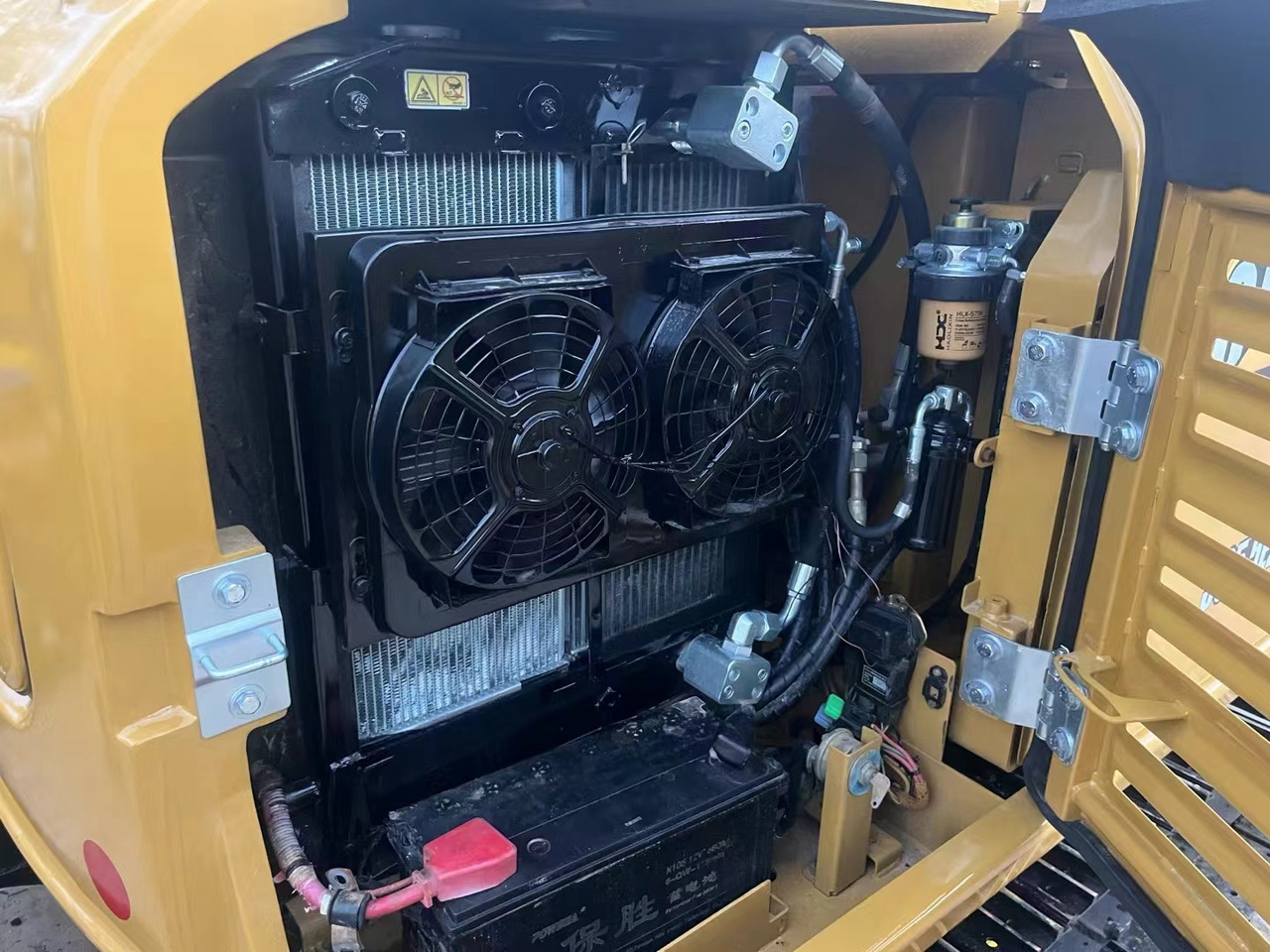 CATERPILLAR CAT305.5E fpr sale at good price - Construction machinery: picture 3 CATERPILLAR CAT305.5E fpr sale at good price - Construction machinery: picture 3